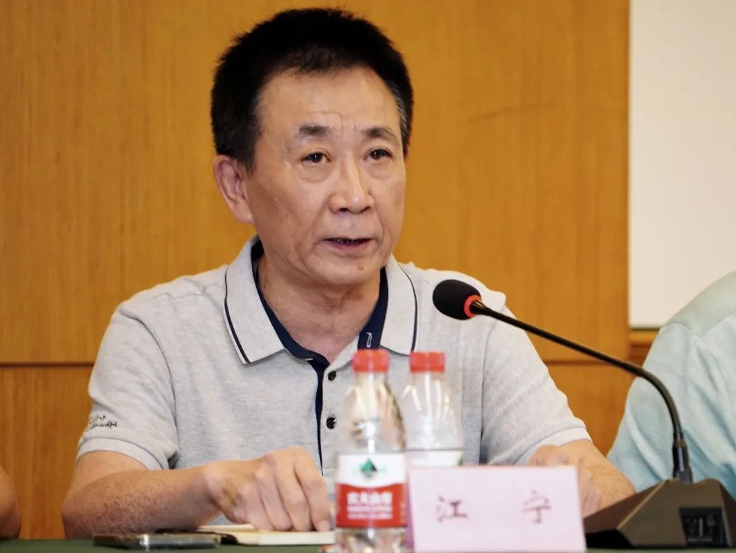 聚力發(fā)展踐使命 攻堅突破顯擔當| 寧興控股黨委召開黨員干部七一座談會